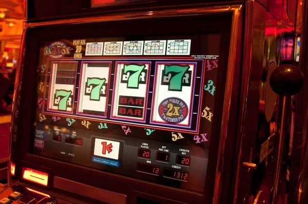 Live roulette table interface on betwin88 login with dealer and betting layout